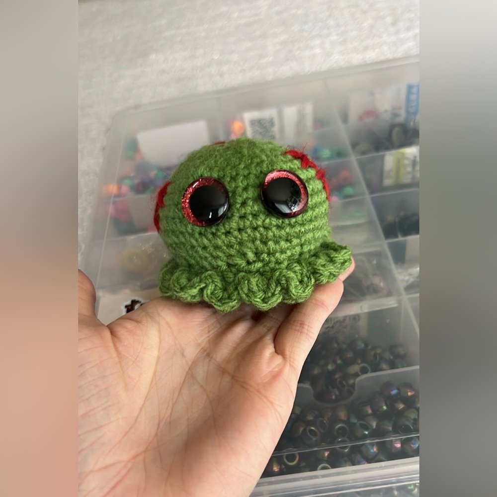 Crocheted Zombie Pocket Octo 🐙